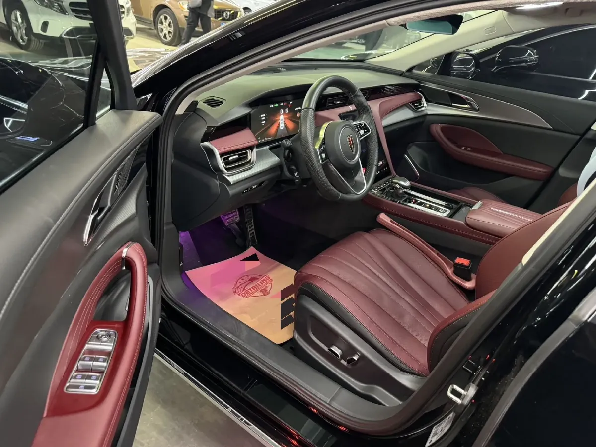 2024 HongQi H5 2.0T 224HP L4 8AT,autocango,china used car exporter,china ev exporter,chinese used car exporter,chinese used ev exporter