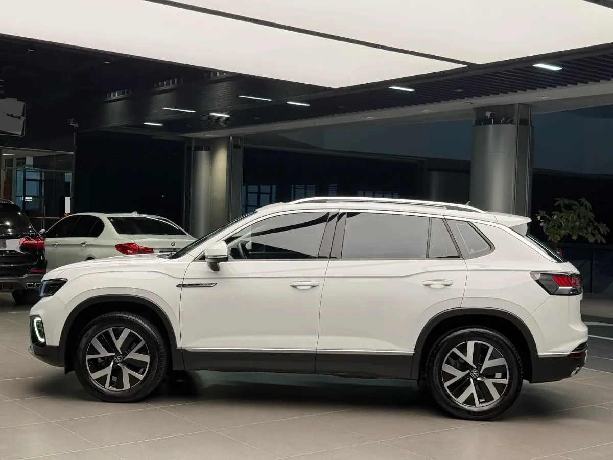 2024 Volkswagen Tayron 2.0T 186HP L4 7DCT,autocango,china used car exporter,china ev exporter,chinese used car exporter,chinese used ev exporter