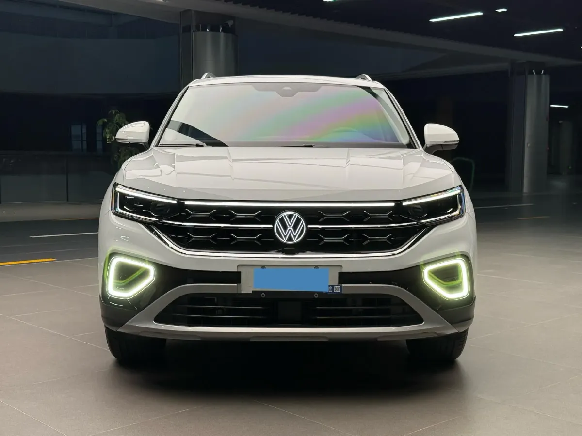 2024 Volkswagen Tayron 2.0T 186HP L4 7DCT,autocango,china used car exporter,china ev exporter,chinese used car exporter,chinese used ev exporter