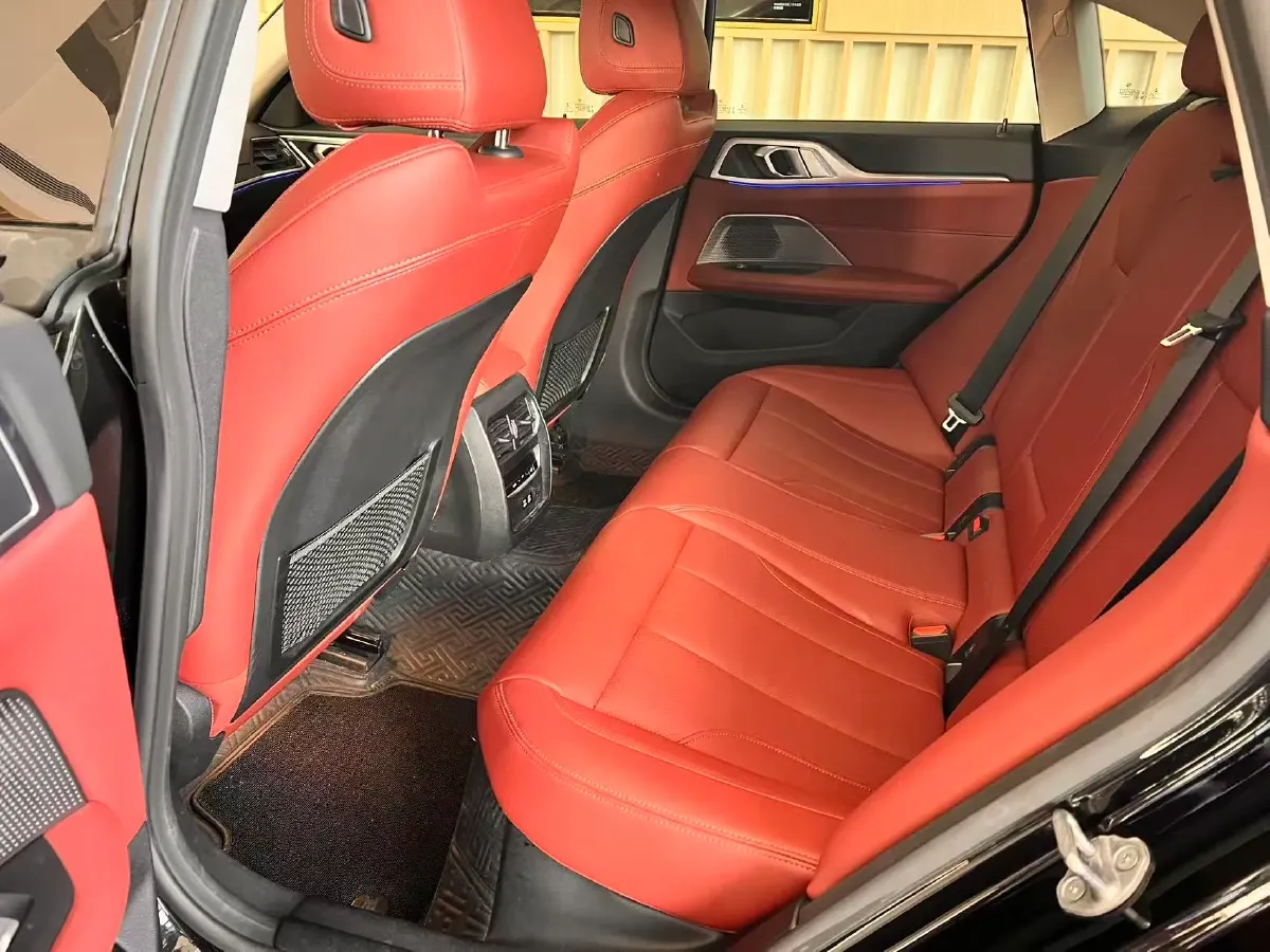 2022 BMW 8 Series 3.0T 333HP L6 8AT,autocango,china used car exporter,china ev exporter,chinese used car exporter,chinese used ev exporter