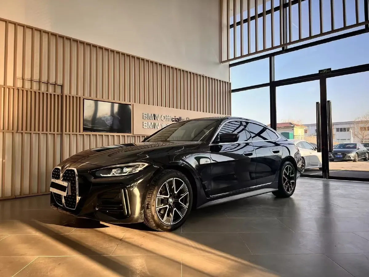 2022 BMW 8 Series 3.0T 333HP L6 8AT,autocango,china used car exporter,china ev exporter,chinese used car exporter,chinese used ev exporter