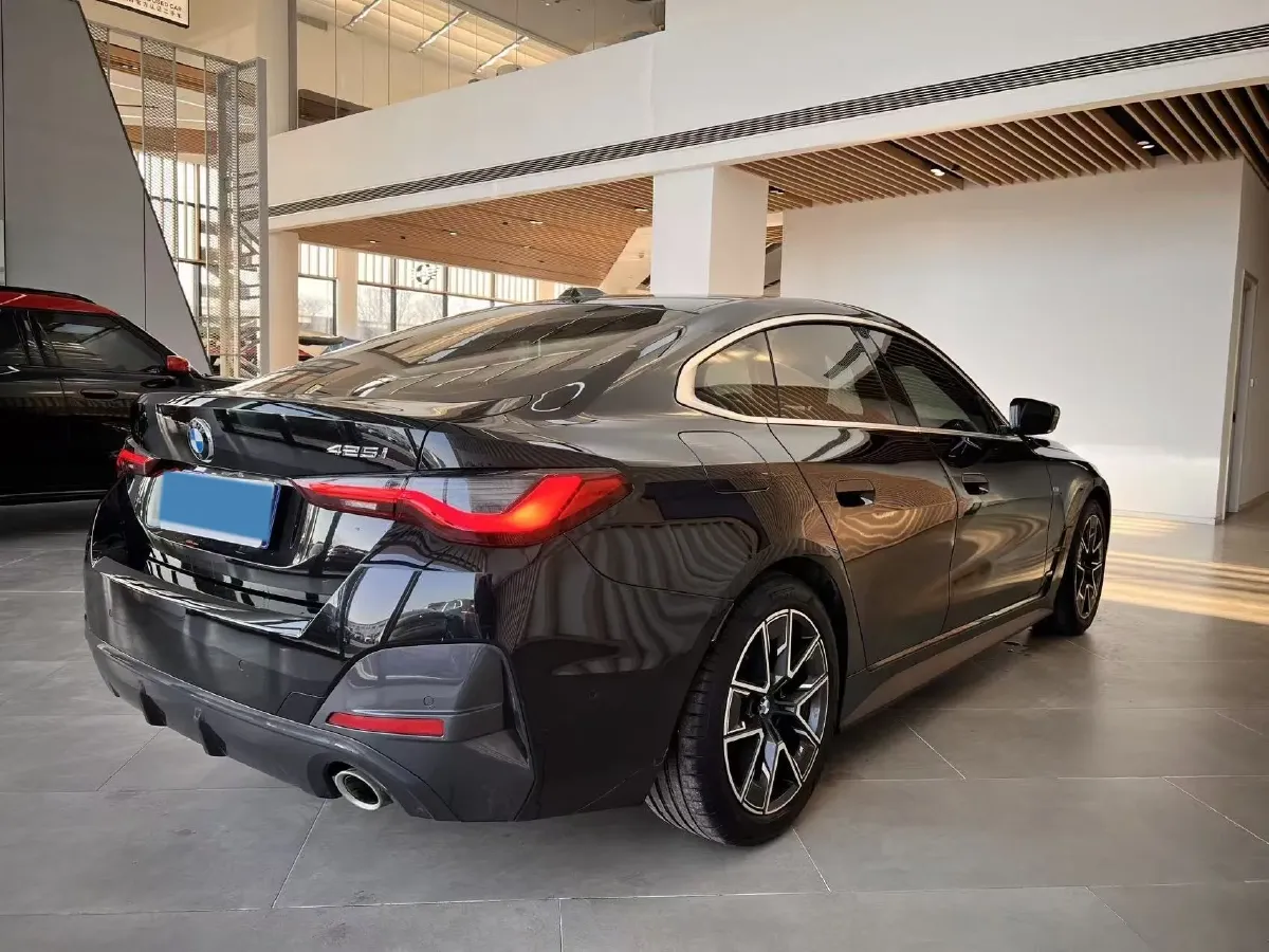 2022 BMW 8 Series 3.0T 333HP L6 8AT,autocango,china used car exporter,china ev exporter,chinese used car exporter,chinese used ev exporter