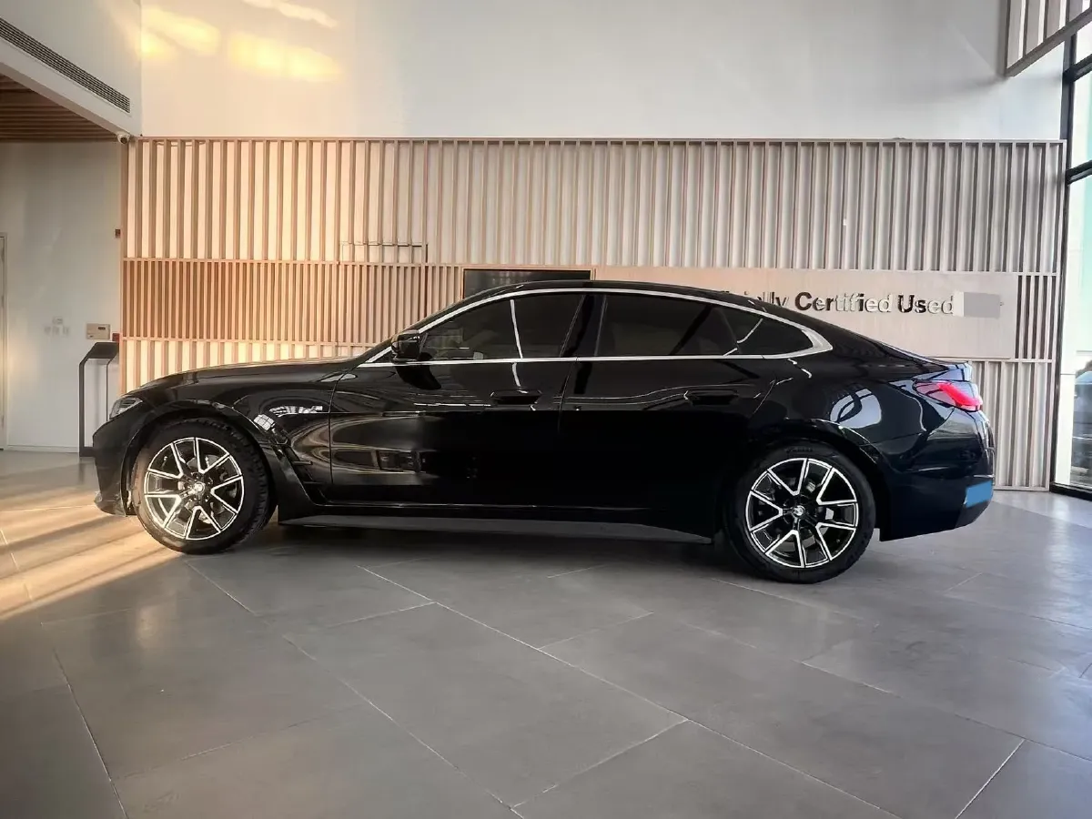 2022 BMW 8 Series 3.0T 333HP L6 8AT,autocango,china used car exporter,china ev exporter,chinese used car exporter,chinese used ev exporter