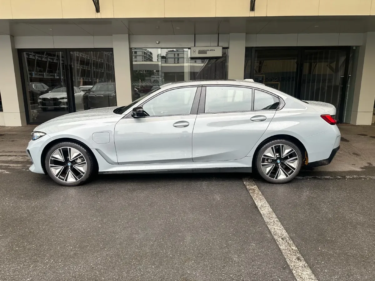 2025 BMW i3 BEV 79.05KWH,autocango,china used car exporter,china ev exporter,chinese used car exporter,chinese used ev exporter