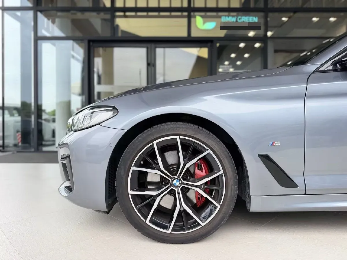 2021 BMW 5 Series 2.0T 252HP L4 8AT,autocango,china used car exporter,china ev exporter,chinese used car exporter,chinese used ev exporter