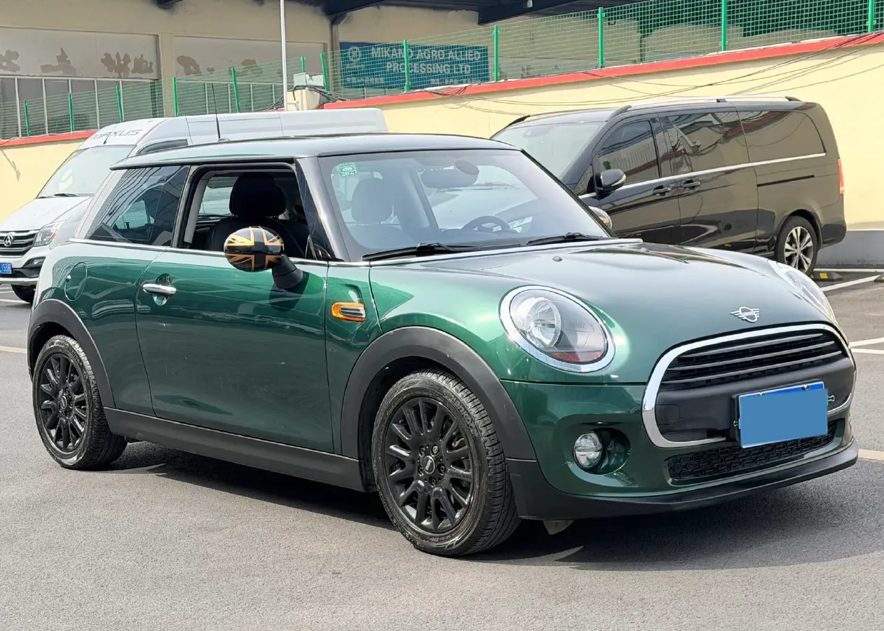 2019 MINI MINI 1.5T 102HP L3 7DCT,autocango,china used car exporter,china ev exporter,chinese used car exporter,chinese used ev exporter