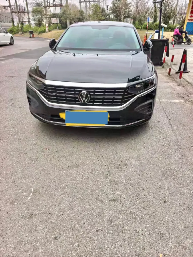 2024 Volkswagen Passat 2.0T 220HP L4 7DCT,autocango,china used car exporter,china ev exporter,chinese used car exporter,chinese used ev exporter