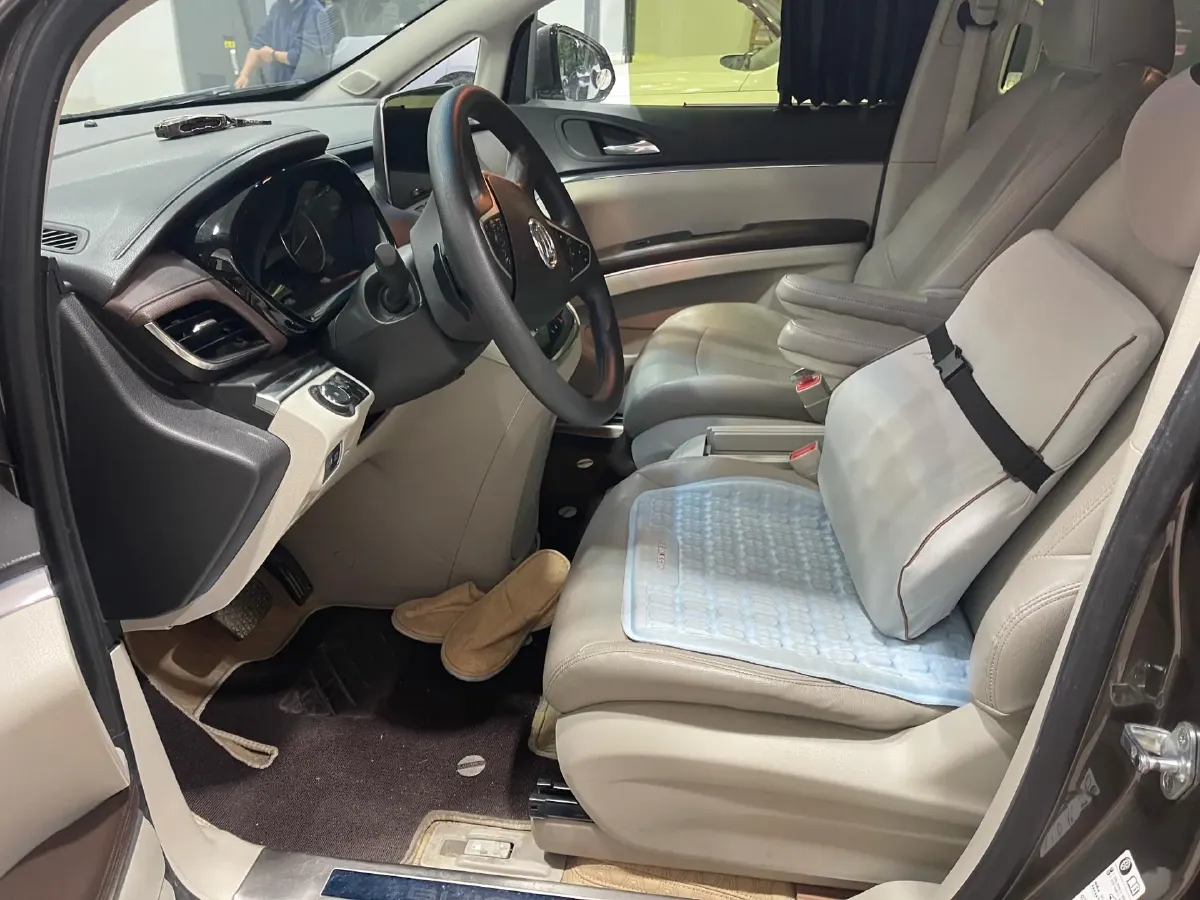 2023 Buick GL8 2.0T 237HP L4 9AT,autocango,china used car exporter,china ev exporter,chinese used car exporter,chinese used ev exporter