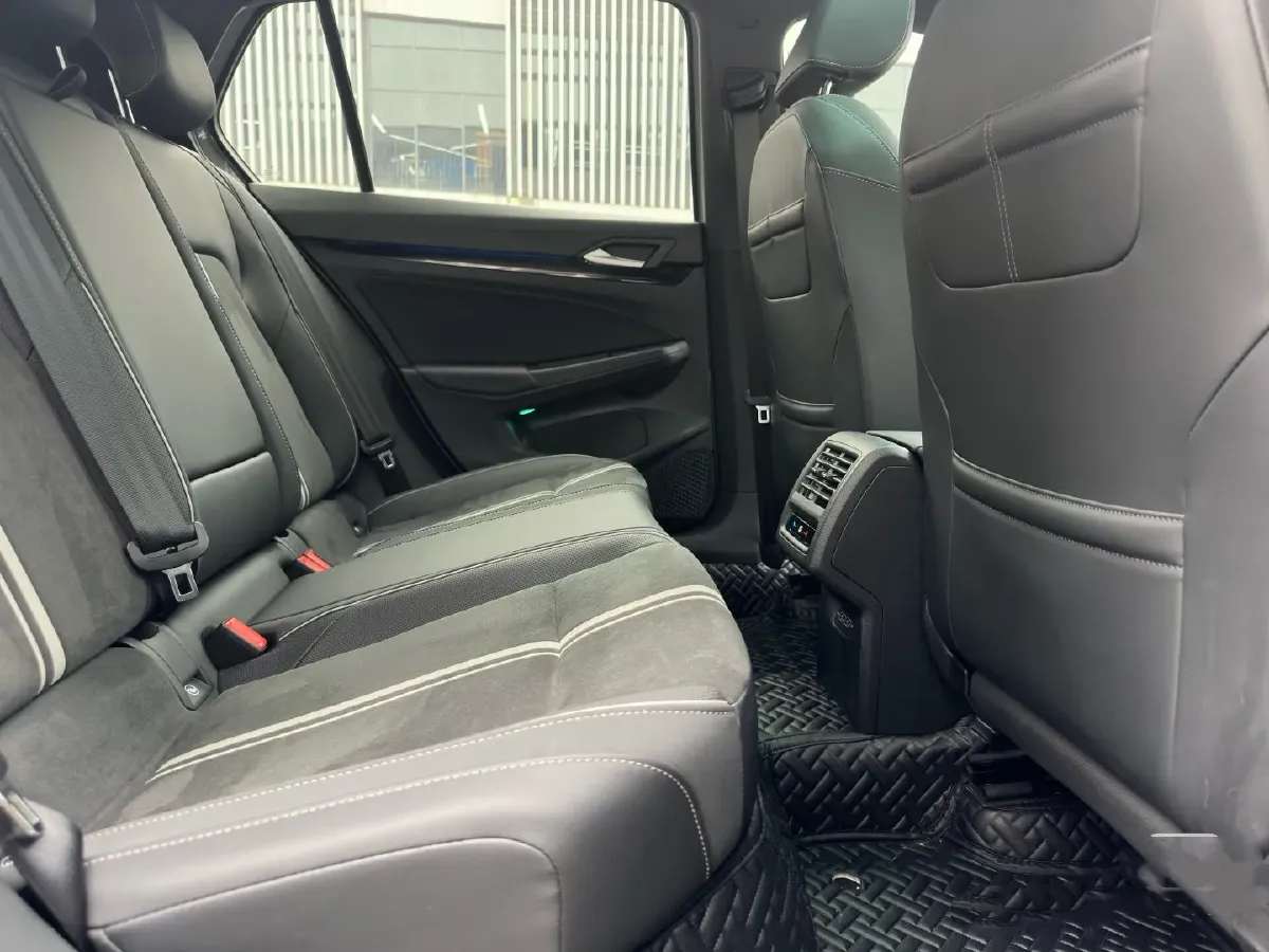 2023 Volkswagen Golf 1.4T 150HP L4 7DCT,autocango,china used car exporter,china ev exporter,chinese used car exporter,chinese used ev exporter