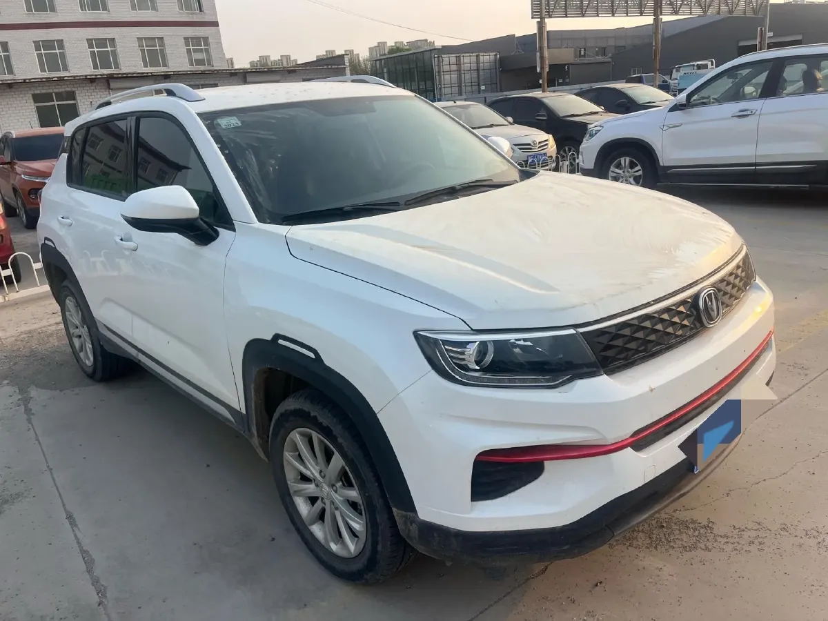 2021 ChangAn CS35 Plus 1.6L 128HP L4 5MT,autocango,china used car exporter,china ev exporter,chinese used car exporter,chinese used ev exporter