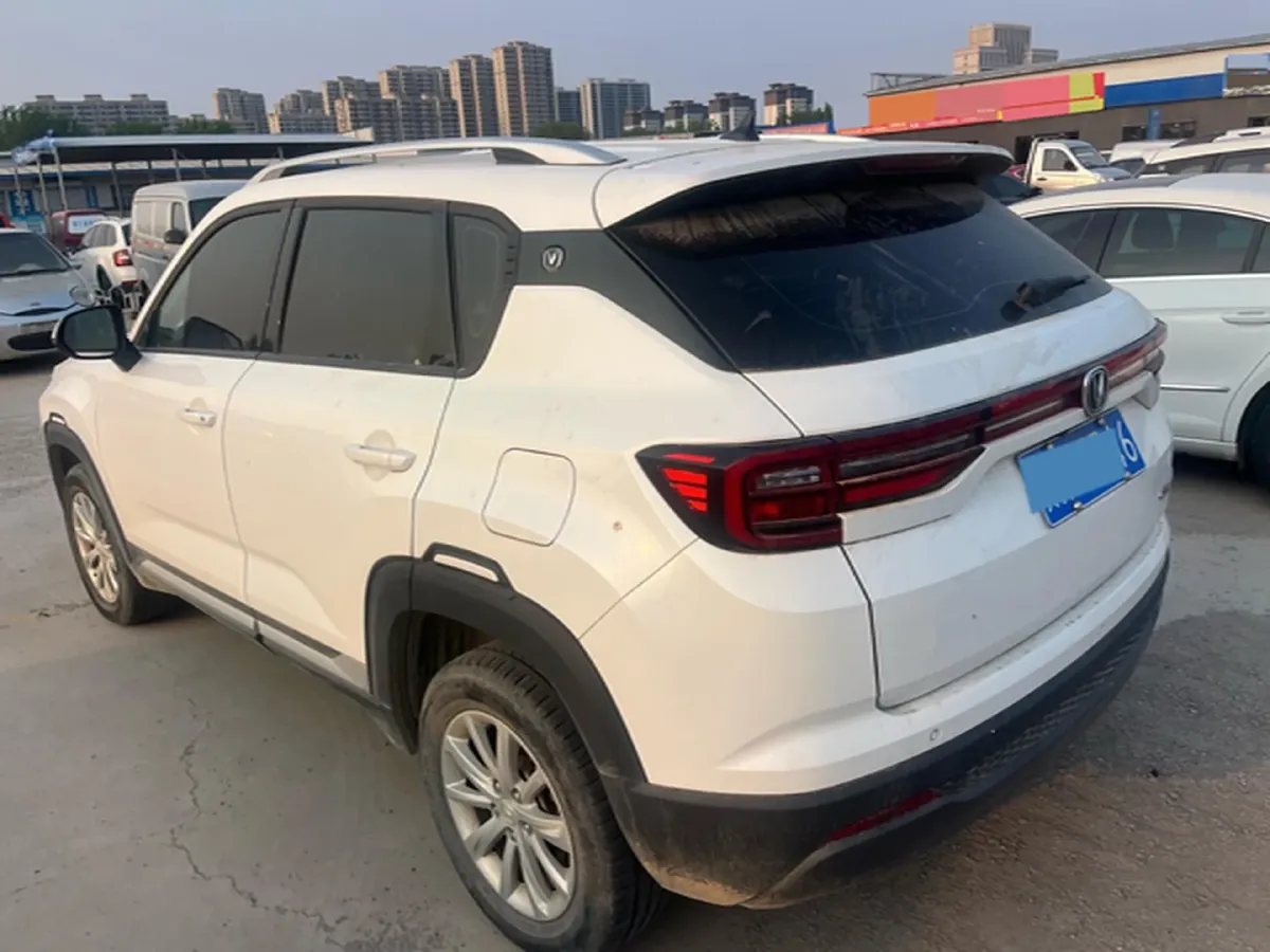 2021 ChangAn CS35 Plus 1.6L 128HP L4 5MT,autocango,china used car exporter,china ev exporter,chinese used car exporter,chinese used ev exporter