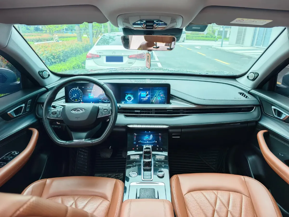 2021 Chery Tiggo 8 Plus 1.6T 197HP L4 7DCT,autocango,china used car exporter,china ev exporter,chinese used car exporter,chinese used ev exporter