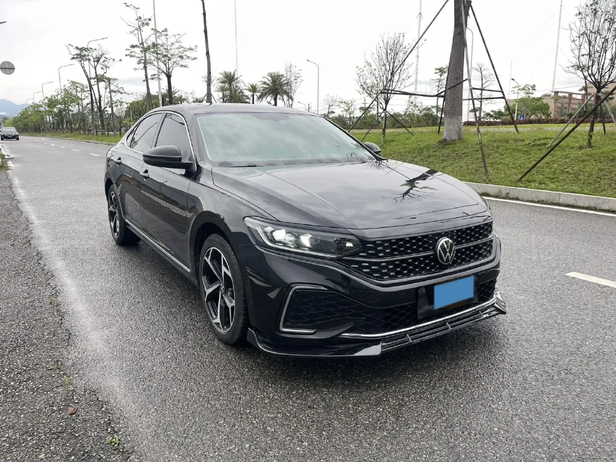 2023 Volkswagen Passat 2.0T 186HP L4 7DCT,autocango,china used car exporter,china ev exporter,chinese used car exporter,chinese used ev exporter