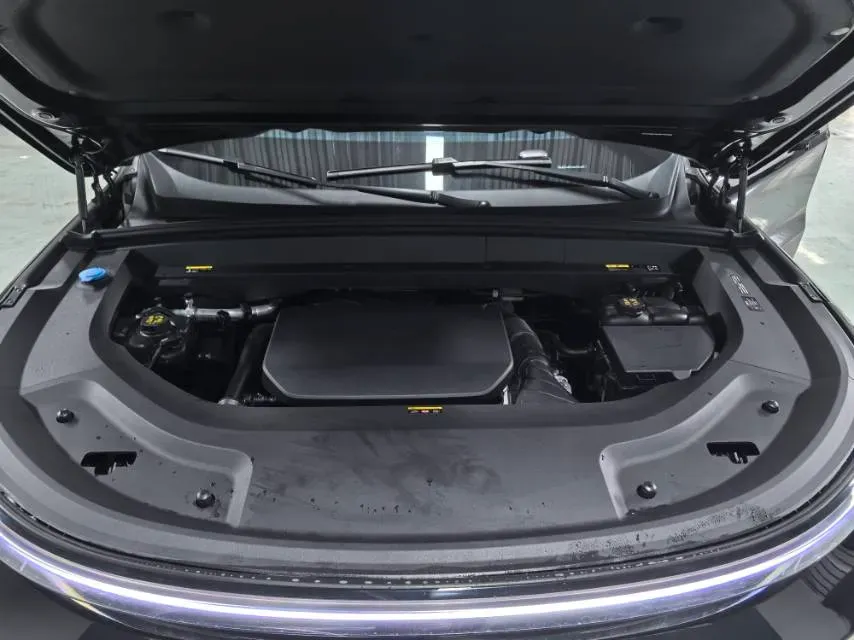 2024 Li L9 Range Extended 154HP REEV 52.3KWH,autocango,china used car exporter,china ev exporter,chinese used car exporter,chinese used ev exporter