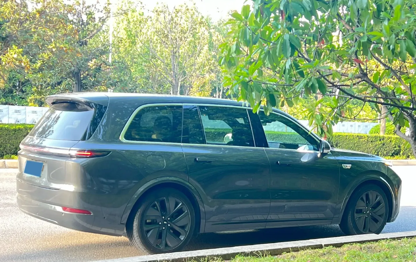 2022 Li L9 Range Extended 154HP REEV 42.6KWH,autocango,china used car exporter,china ev exporter,chinese used car exporter,chinese used ev exporter