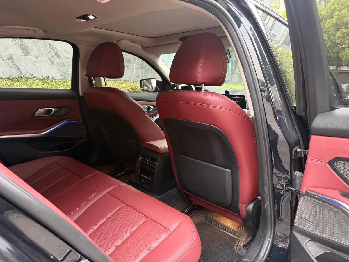 2022 BMW 3 Series 2.0T 184HP L4 8AT,autocango,china used car exporter,china ev exporter,chinese used car exporter,chinese used ev exporter