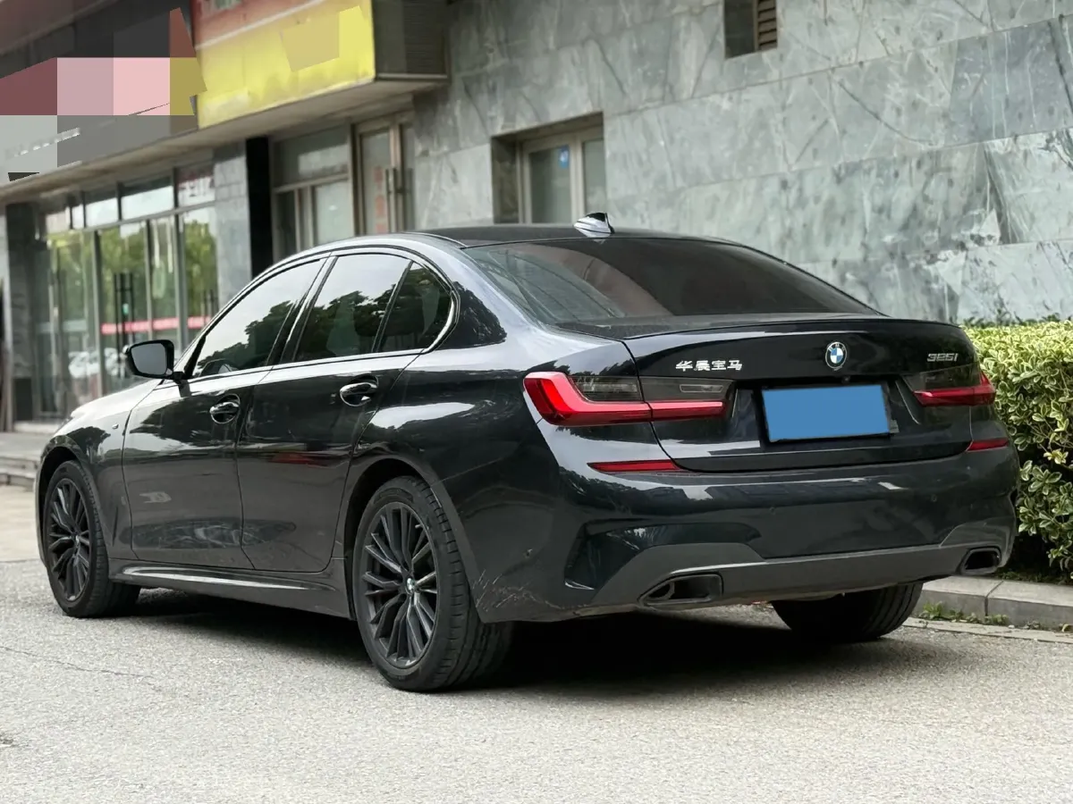 2022 BMW 3 Series 2.0T 184HP L4 8AT,autocango,china used car exporter,china ev exporter,chinese used car exporter,chinese used ev exporter