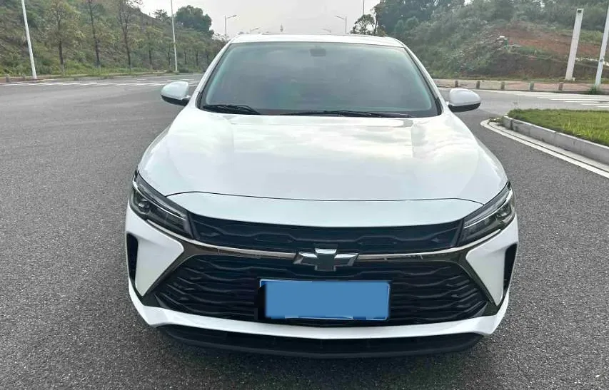 2023 Chevrolet Monza 1.5L 113HP L4 6DCT,autocango,china used car exporter,china ev exporter,chinese used car exporter,chinese used ev exporter