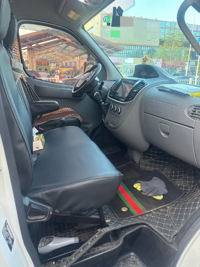 2021 MAXUS XinTu V80 2.0T 139HP L4 6MT,autocango,china used car exporter,china ev exporter,chinese used car exporter,chinese used ev exporter