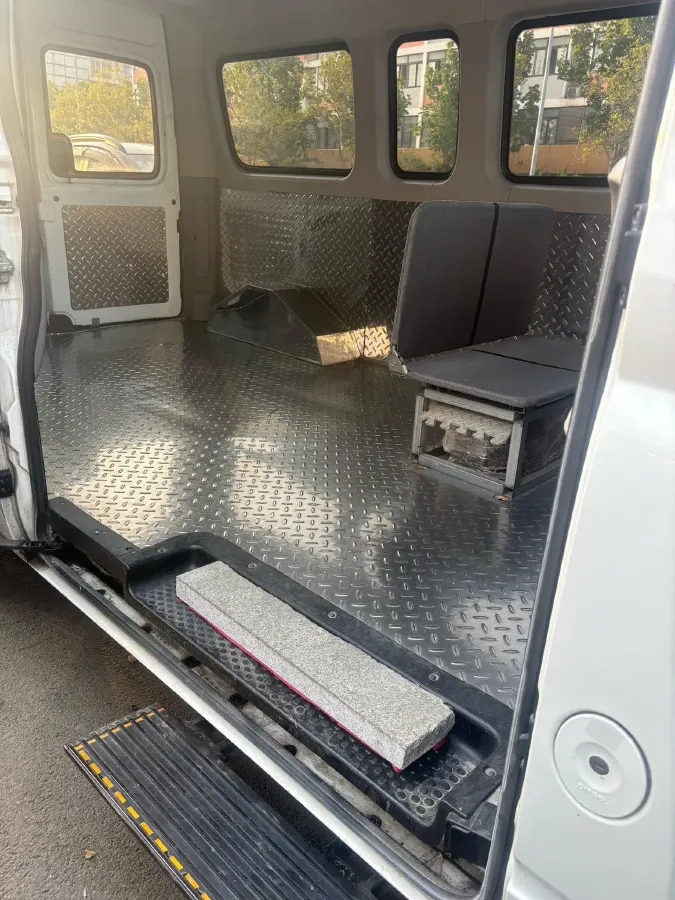 2021 MAXUS XinTu V80 2.0T 139HP L4 6MT,autocango,china used car exporter,china ev exporter,chinese used car exporter,chinese used ev exporter