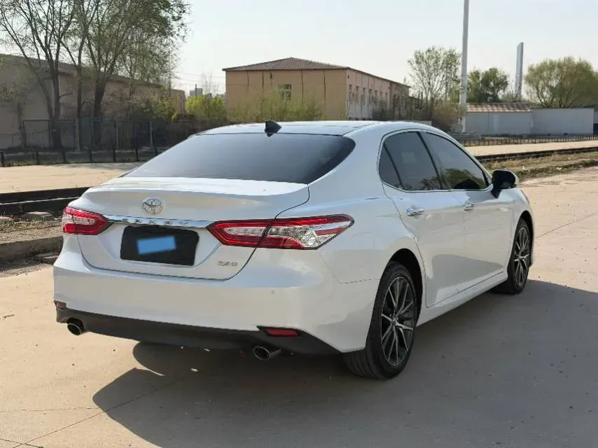 2021 Toyota Camry 2.5L 209HP L4 8AT,autocango,china used car exporter,china ev exporter,chinese used car exporter,chinese used ev exporter