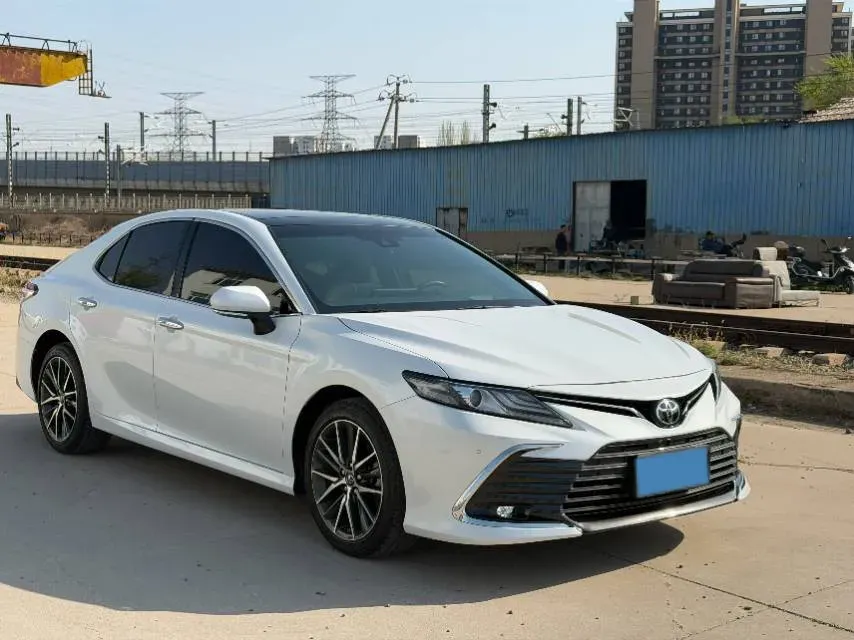 2021 Toyota Camry 2.5L 209HP L4 8AT,autocango,china used car exporter,china ev exporter,chinese used car exporter,chinese used ev exporter