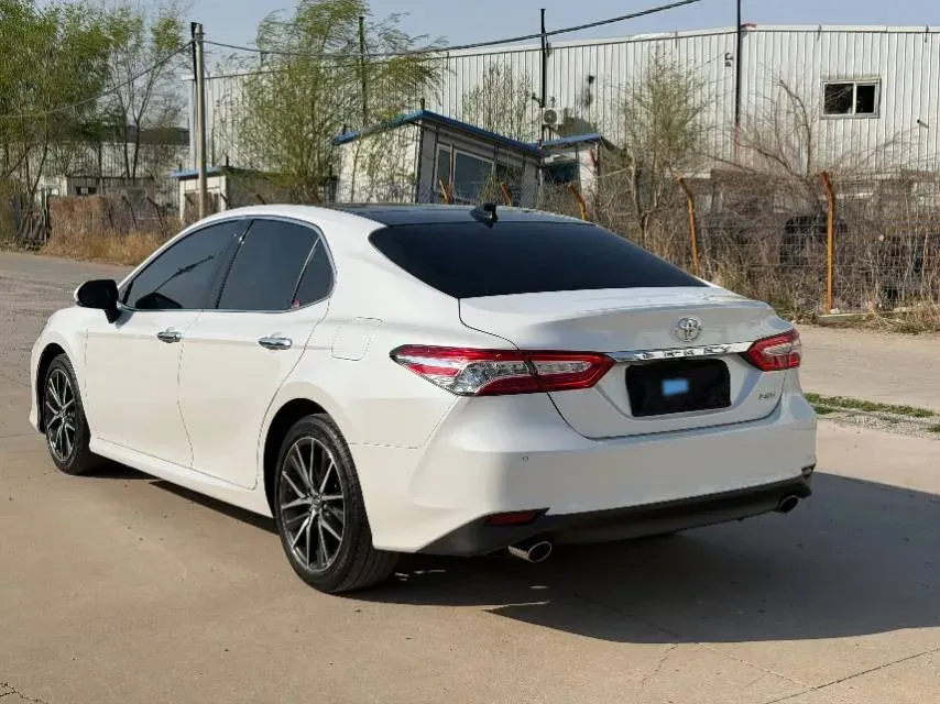 2021 Toyota Camry 2.5L 209HP L4 8AT,autocango,china used car exporter,china ev exporter,chinese used car exporter,chinese used ev exporter