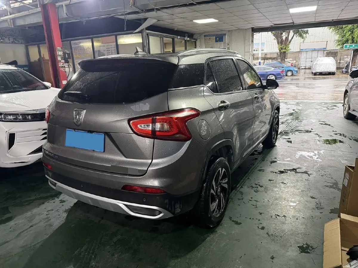 2017 HaiMa S5 Young Edition 1.6L 122HP L4 5MT,autocango,china used car exporter,china ev exporter,chinese used car exporter,chinese used ev exporter
