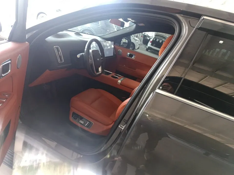 2022 Li L9 Range Extended 154HP REEV 42.6KWH,autocango,china used car exporter,china ev exporter,chinese used car exporter,chinese used ev exporter