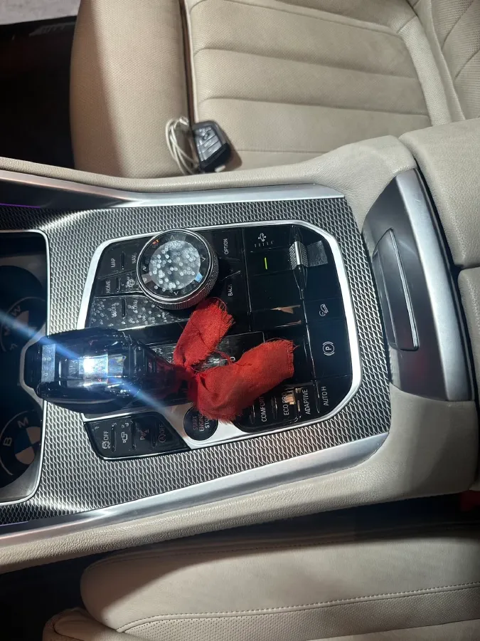 2021 BMW X6 3.0T 340HP L6 8AT,autocango,china used car exporter,china ev exporter,chinese used car exporter,chinese used ev exporter