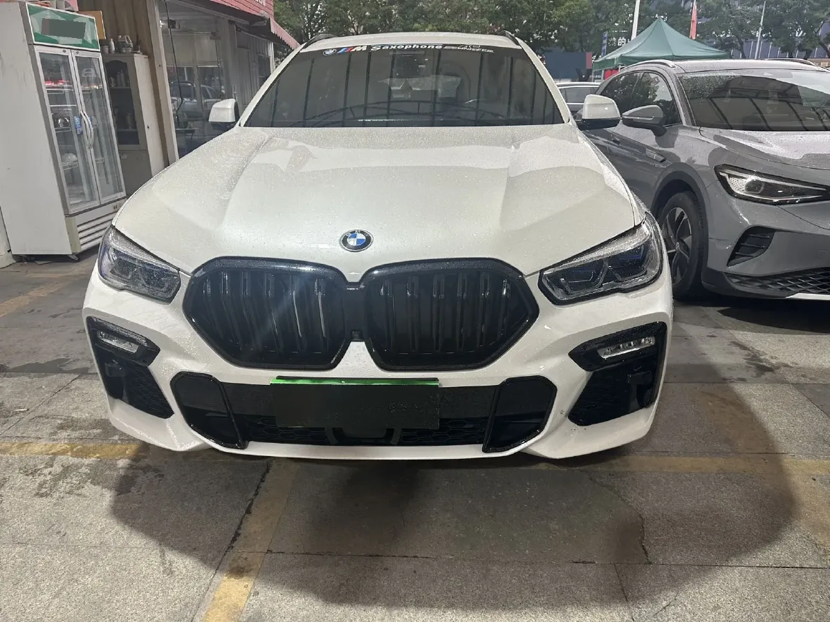 2021 BMW X6 3.0T 340HP L6 8AT,autocango,china used car exporter,china ev exporter,chinese used car exporter,chinese used ev exporter