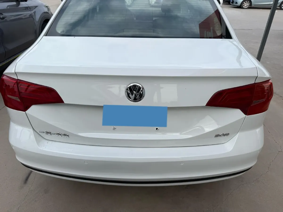 2018 Volkswagen Bora 1.4T 131HP L4 5MT,autocango,china used car exporter,china ev exporter,chinese used car exporter,chinese used ev exporter