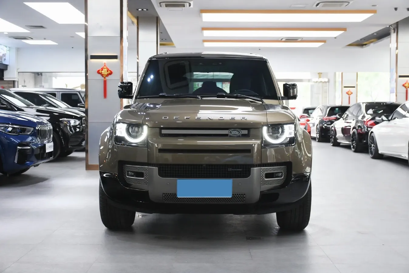 2024 Land Rover Defender 3.0T 400HP L6 8AT,autocango,china used car exporter,china ev exporter,chinese used car exporter,chinese used ev exporter