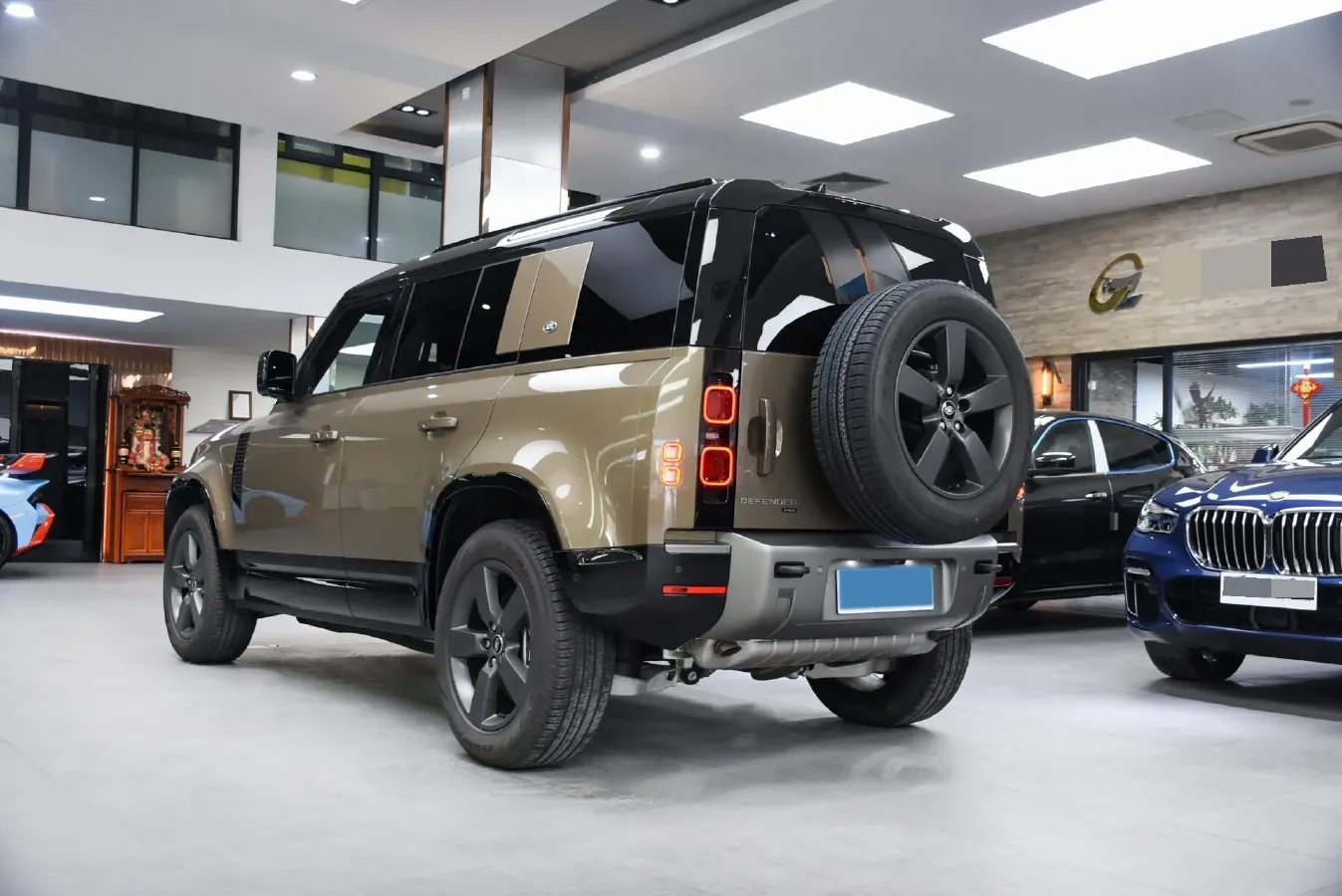 2024 Land Rover Defender 3.0T 400HP L6 8AT,autocango,china used car exporter,china ev exporter,chinese used car exporter,chinese used ev exporter
