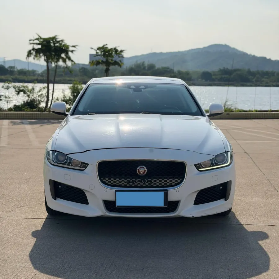 2019 Land Rover Discovery Sport 2.0T 200HP L4 9AT,autocango,china used car exporter,china ev exporter,chinese used car exporter,chinese used ev exporter