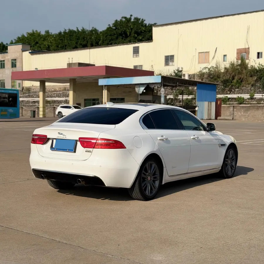 2019 Land Rover Discovery Sport 2.0T 200HP L4 9AT,autocango,china used car exporter,china ev exporter,chinese used car exporter,chinese used ev exporter