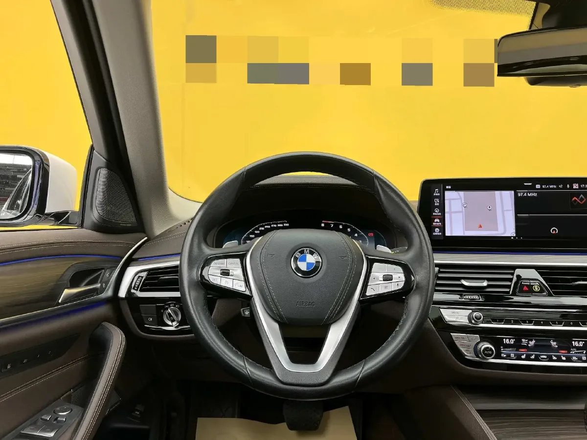 2021 BMW 5 Series 2.0T 252HP L4 8AT,autocango,china used car exporter,china ev exporter,chinese used car exporter,chinese used ev exporter
