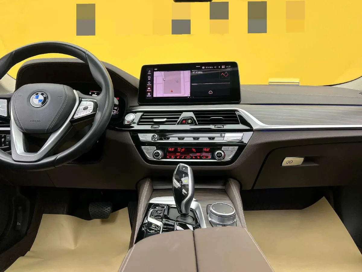 2021 BMW 5 Series 2.0T 252HP L4 8AT,autocango,china used car exporter,china ev exporter,chinese used car exporter,chinese used ev exporter