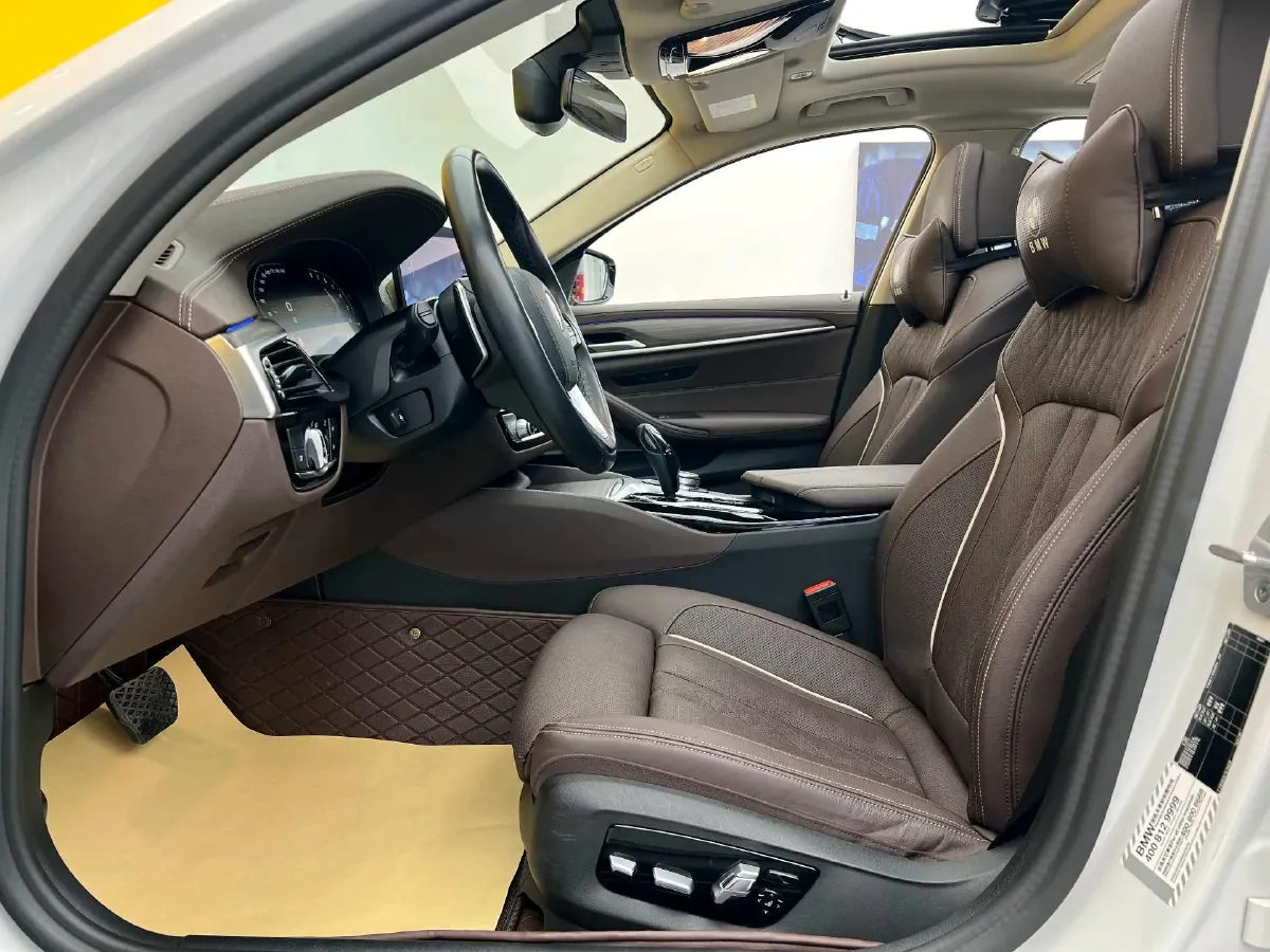 2021 BMW 5 Series 2.0T 252HP L4 8AT,autocango,china used car exporter,china ev exporter,chinese used car exporter,chinese used ev exporter