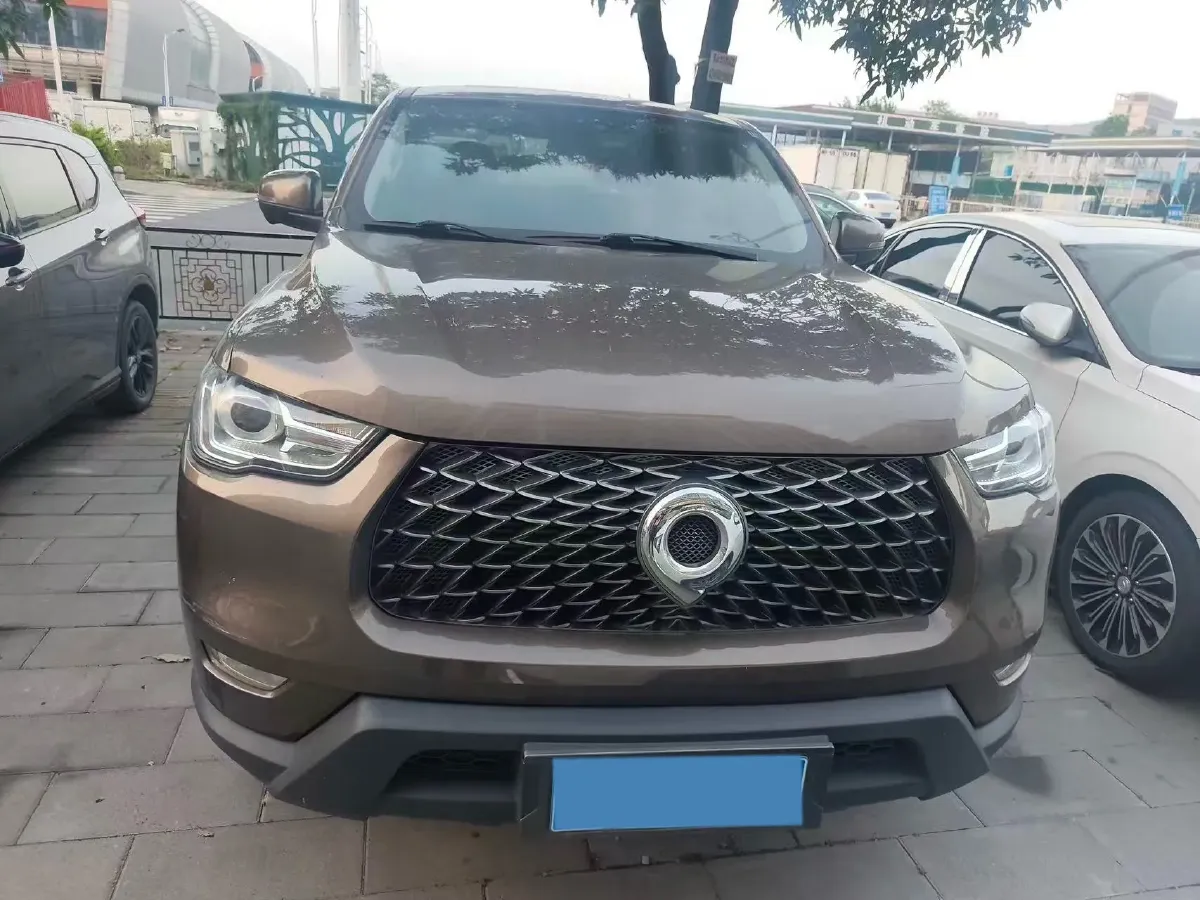 2022 Isuzu LingTuo 2.0T 220HP L4 8AT,autocango,china used car exporter,china ev exporter,chinese used car exporter,chinese used ev exporter