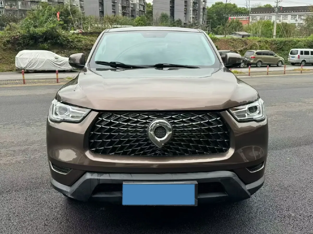 2022 Isuzu LingTuo 2.0T 220HP L4 8AT,autocango,china used car exporter,china ev exporter,chinese used car exporter,chinese used ev exporter