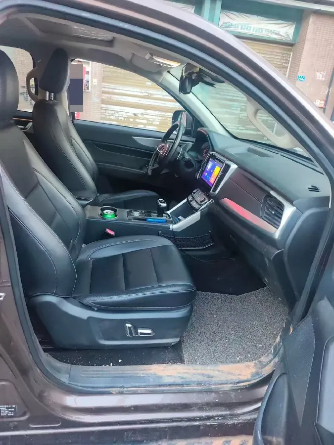 2022 Isuzu LingTuo 2.0T 220HP L4 8AT,autocango,china used car exporter,china ev exporter,chinese used car exporter,chinese used ev exporter