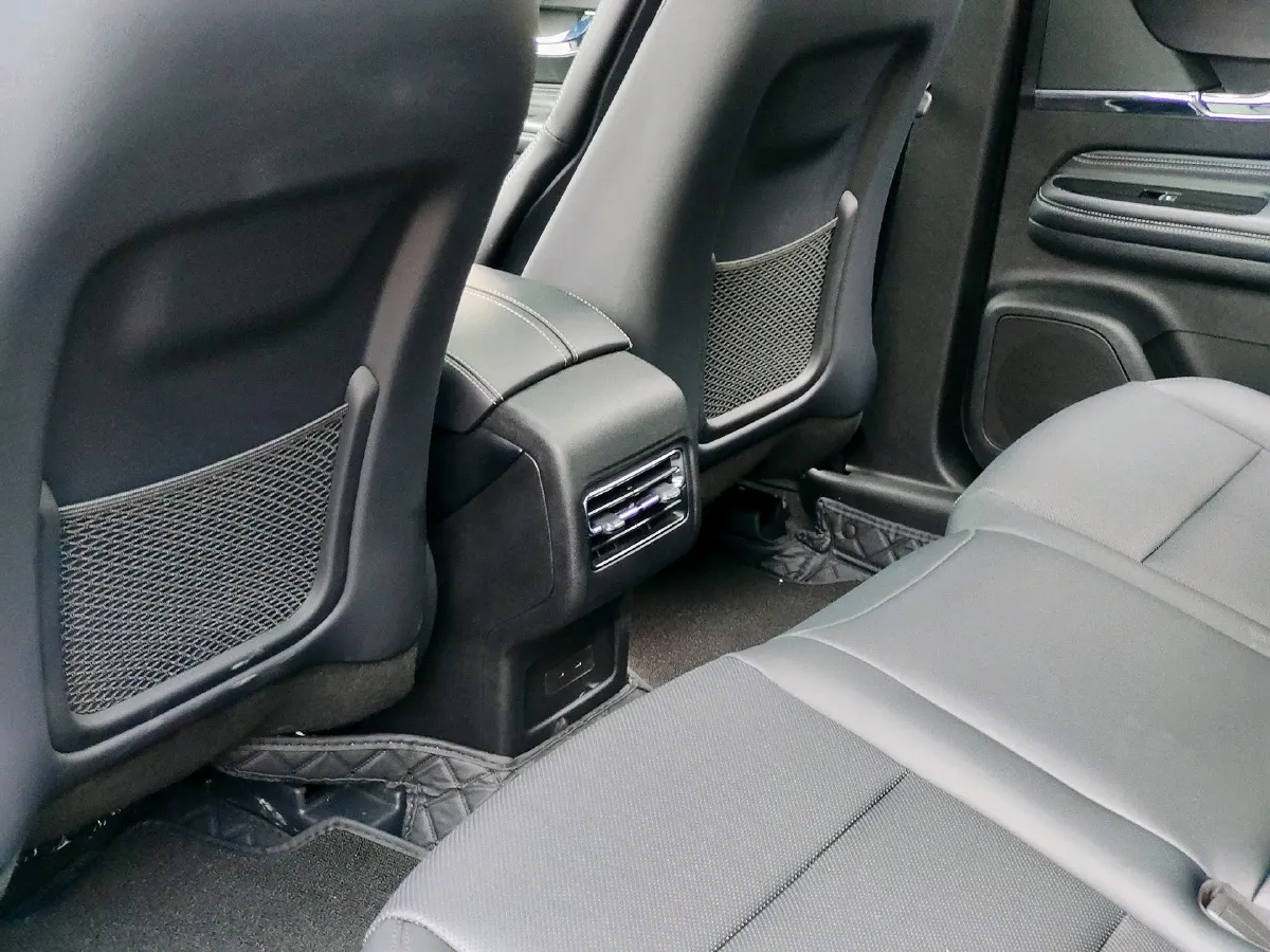 2023 Lincoln Corsair 2.0T 261HP L4 8AT,autocango,china used car exporter,china ev exporter,chinese used car exporter,chinese used ev exporter