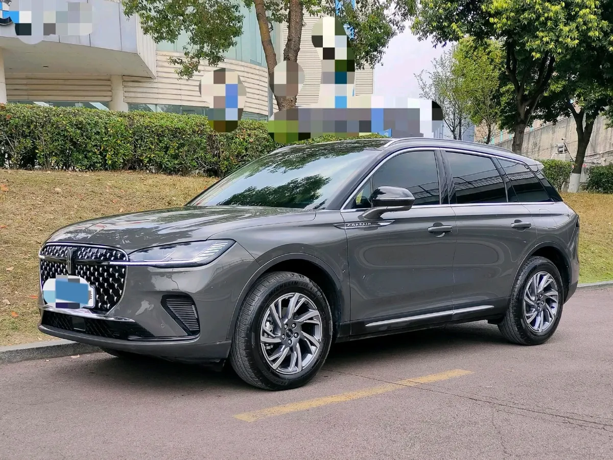 2023 Lincoln Corsair 2.0T 261HP L4 8AT,autocango,china used car exporter,china ev exporter,chinese used car exporter,chinese used ev exporter