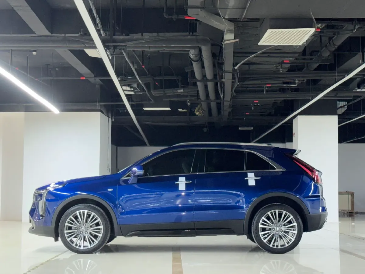 2024 Cadillac XT4 2.0T 237HP L4 9AT,autocango,china used car exporter,china ev exporter,chinese used car exporter,chinese used ev exporter