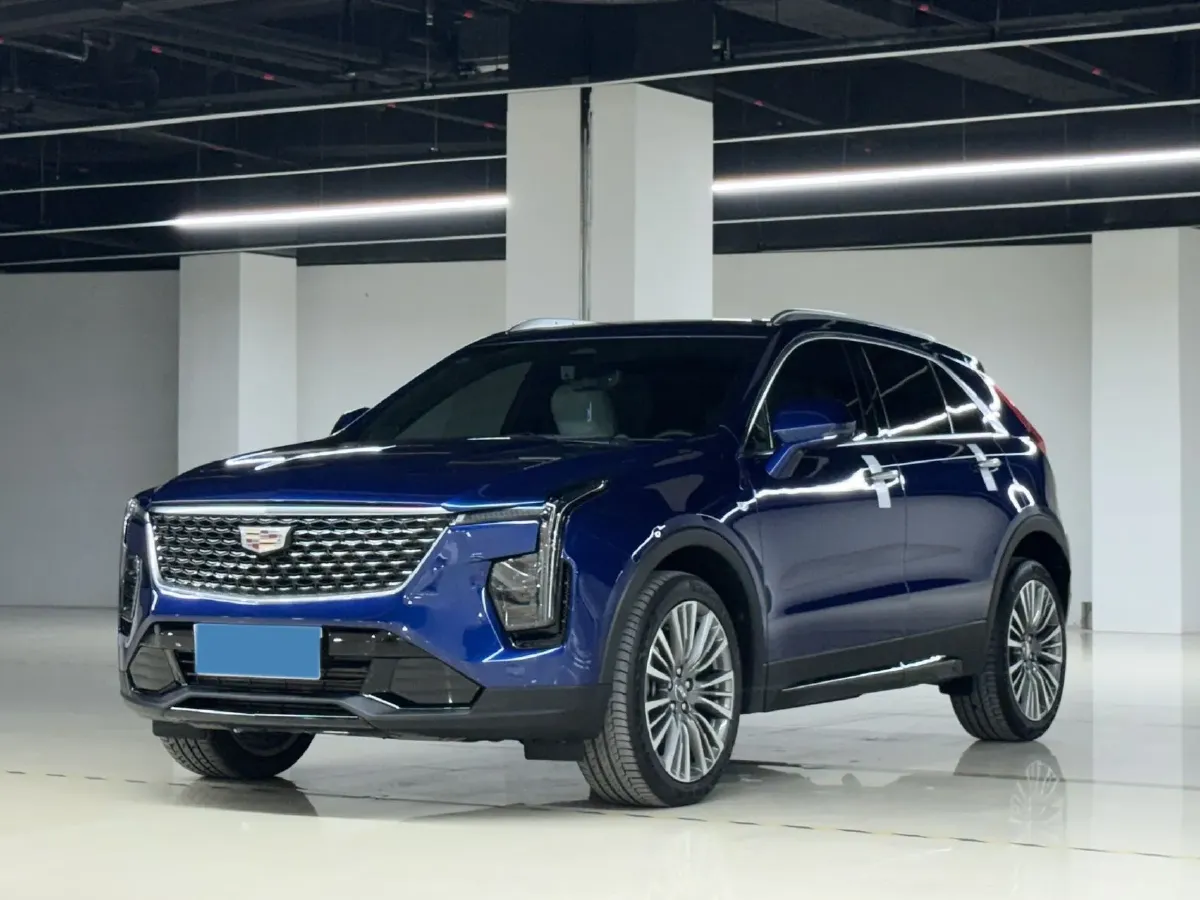 2024 Cadillac XT4 2.0T 237HP L4 9AT,autocango,china used car exporter,china ev exporter,chinese used car exporter,chinese used ev exporter