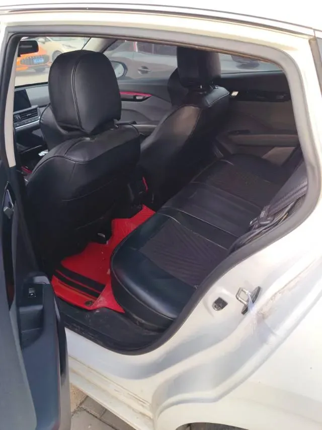 2021 DongFeng Aeolus YiXuan 1.5T 150HP L4 6DCT,autocango,china used car exporter,china ev exporter,chinese used car exporter,chinese used ev exporter