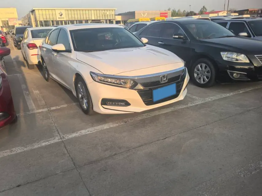 2022 Honda Accord 1.5T 194HP L4 CVT,autocango,china used car exporter,china ev exporter,chinese used car exporter,chinese used ev exporter