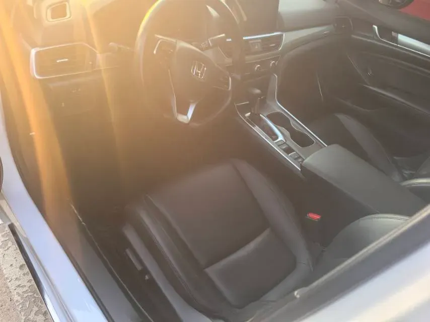 2022 Honda Accord 1.5T 194HP L4 CVT,autocango,china used car exporter,china ev exporter,chinese used car exporter,chinese used ev exporter