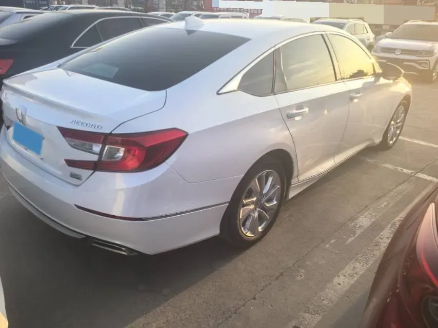 2022 Honda Accord 1.5T 194HP L4 CVT,autocango,china used car exporter,china ev exporter,chinese used car exporter,chinese used ev exporter